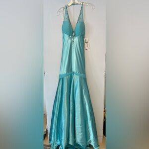 Prom dress Size 4, New never worn